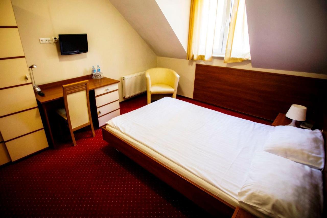 Hotel Luka 라돔 외부 사진