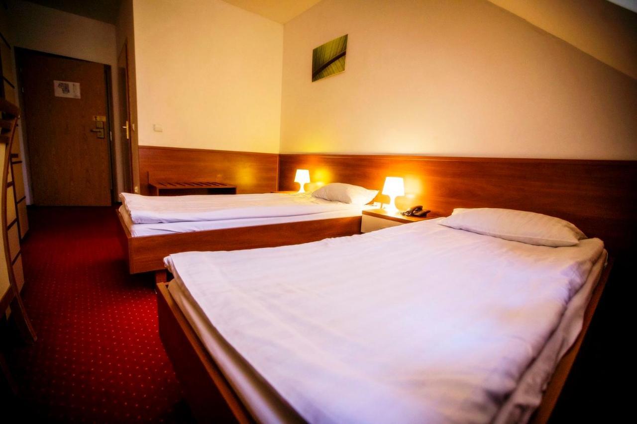 Hotel Luka 라돔 외부 사진