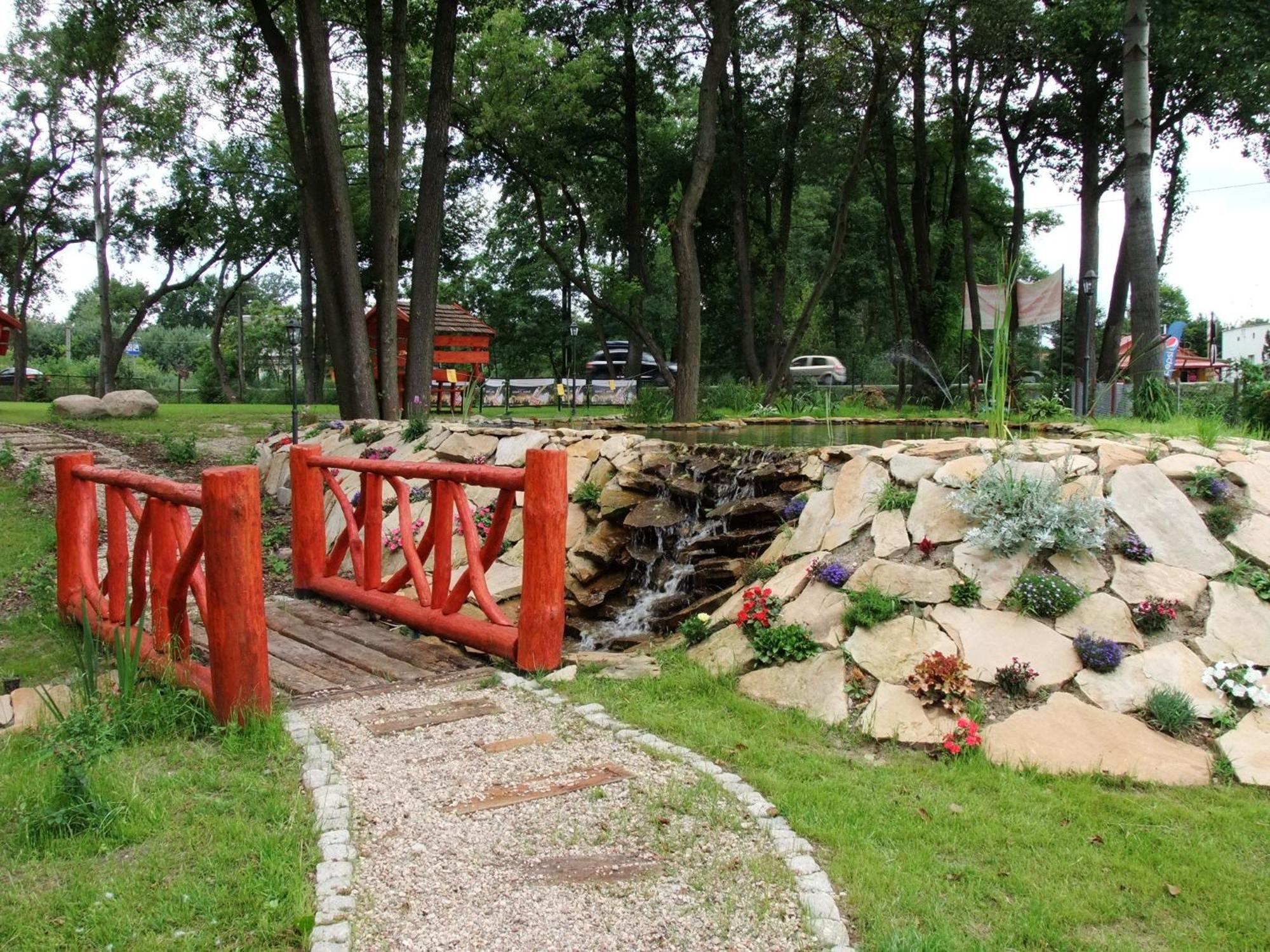 Hotel Luka 라돔 외부 사진