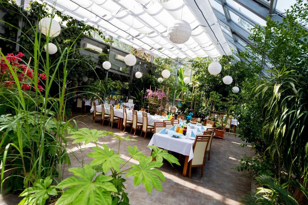 Hotel Luka 라돔 외부 사진